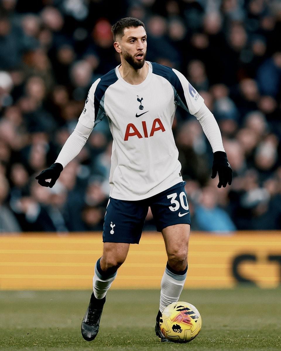 v站-热刺官方：本坦库尔已接受右腿腿筋手术