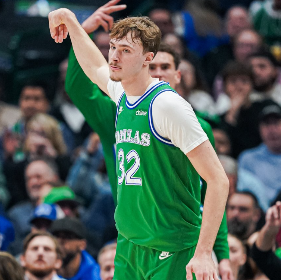 v站体育-下一个詹皇真来了？弗拉格脚踝90度扭曲毫发无损 轰27+5献关键球