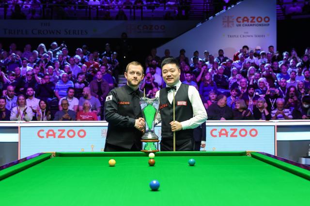 v站-丁俊晖遭逆转痛失英锦赛冠军 艾伦再问鼎“三大赛”